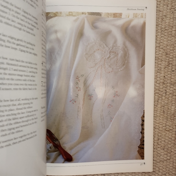 Anne's Glory Box Book Eleven Gloria McKinnon 2011 - Picture 4 of 7